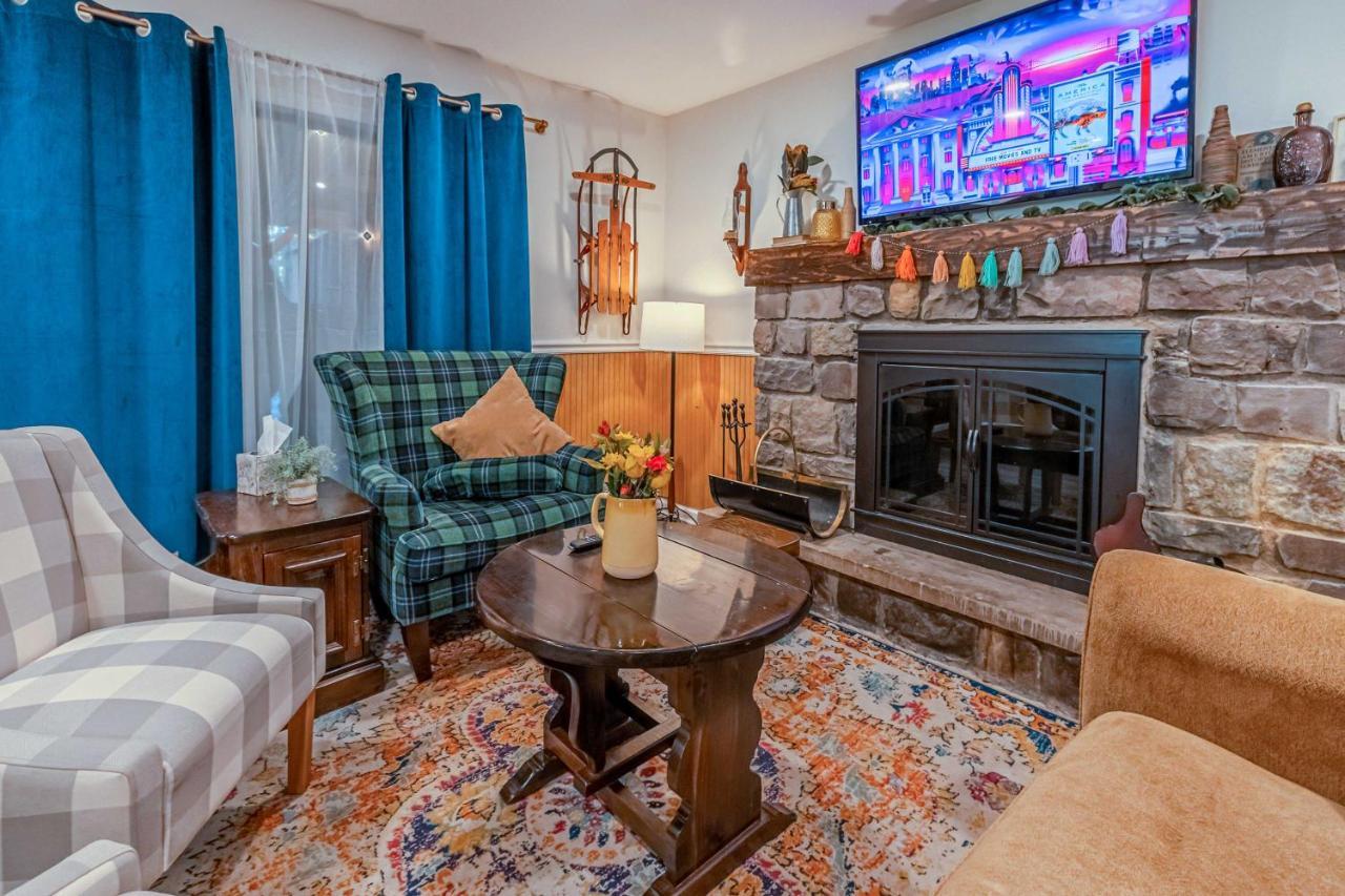 Poconos Ski Retreat With Sauna, Hot Tub, And Game Room Lake Harmony Kültér fotó