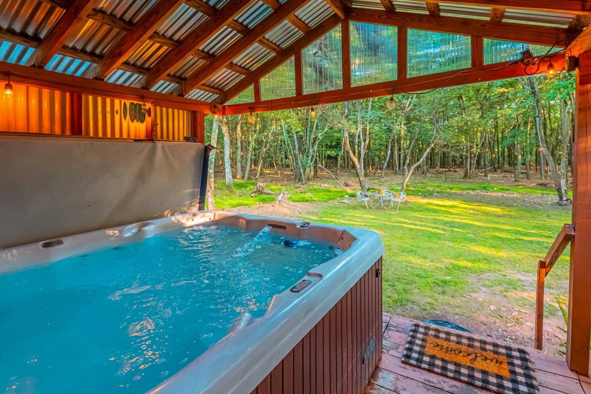 Poconos Ski Retreat With Sauna, Hot Tub, And Game Room Lake Harmony Kültér fotó