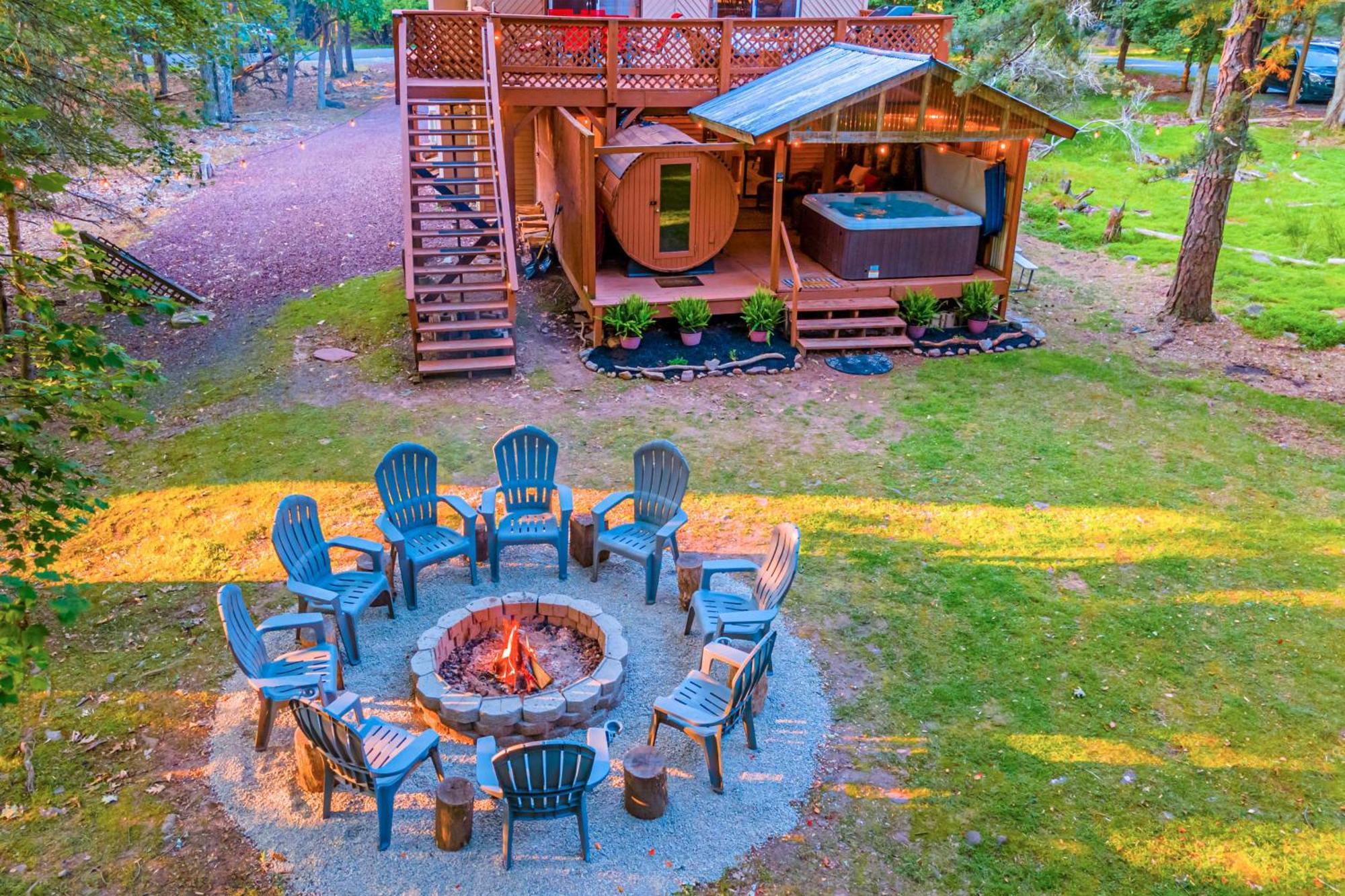 Poconos Ski Retreat With Sauna, Hot Tub, And Game Room Lake Harmony Kültér fotó