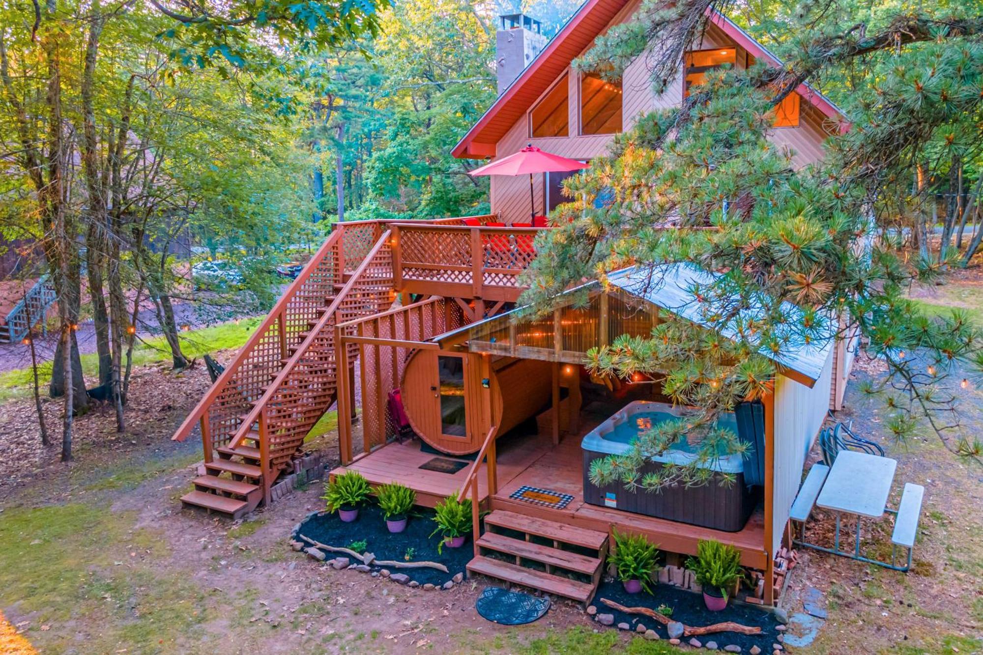 Poconos Ski Retreat With Sauna, Hot Tub, And Game Room Lake Harmony Kültér fotó