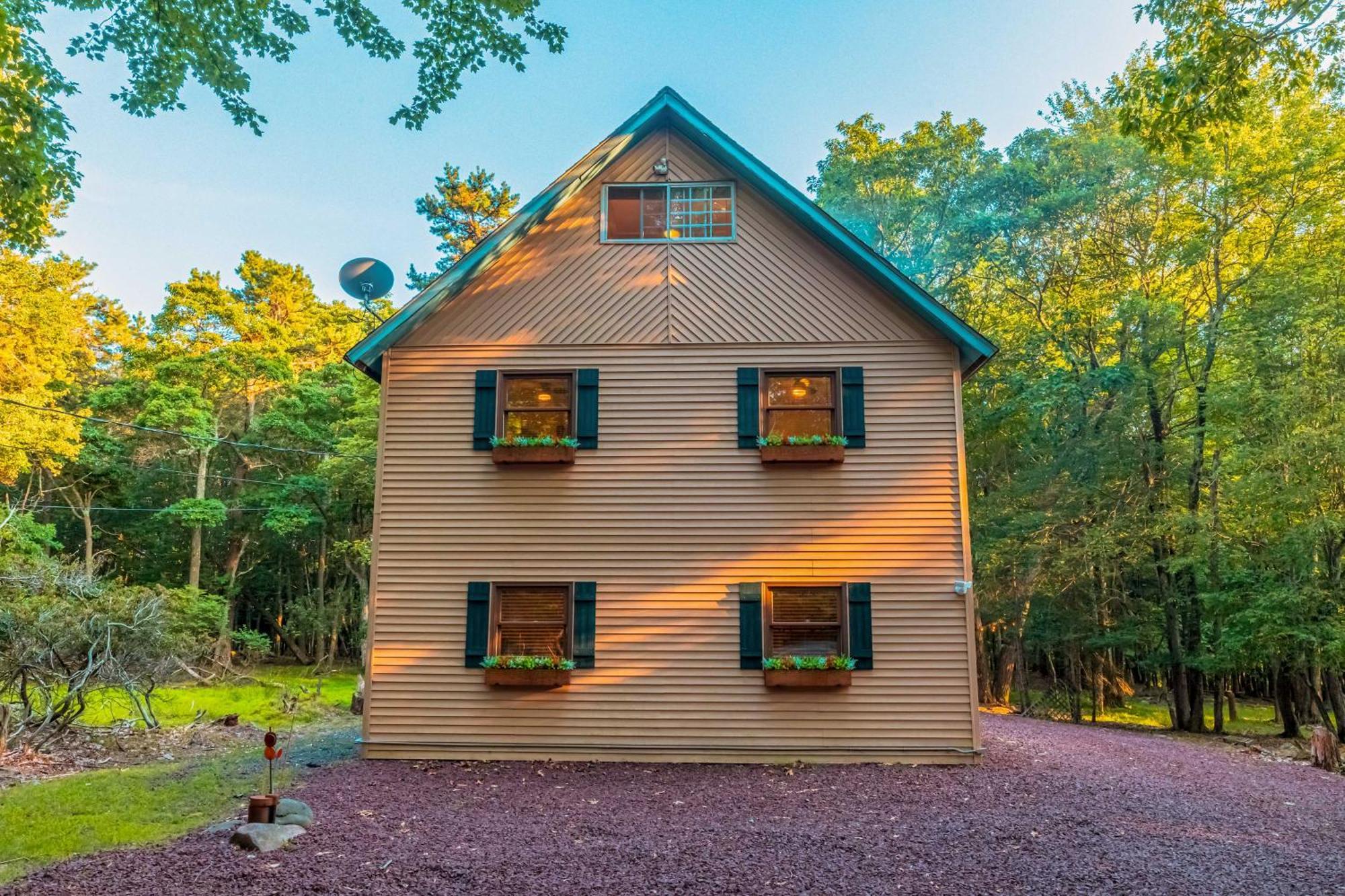 Poconos Ski Retreat With Sauna, Hot Tub, And Game Room Lake Harmony Kültér fotó