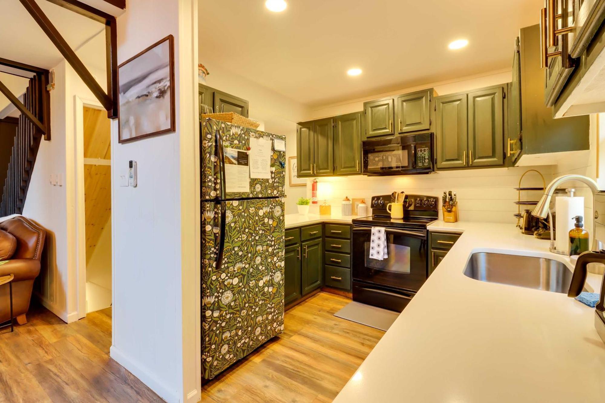 Poconos Ski Retreat With Sauna, Hot Tub, And Game Room Lake Harmony Kültér fotó