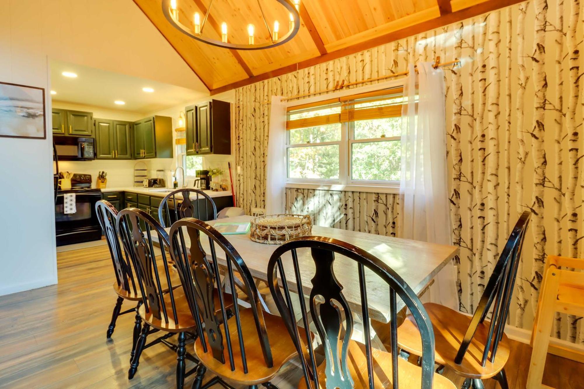 Poconos Ski Retreat With Sauna, Hot Tub, And Game Room Lake Harmony Kültér fotó